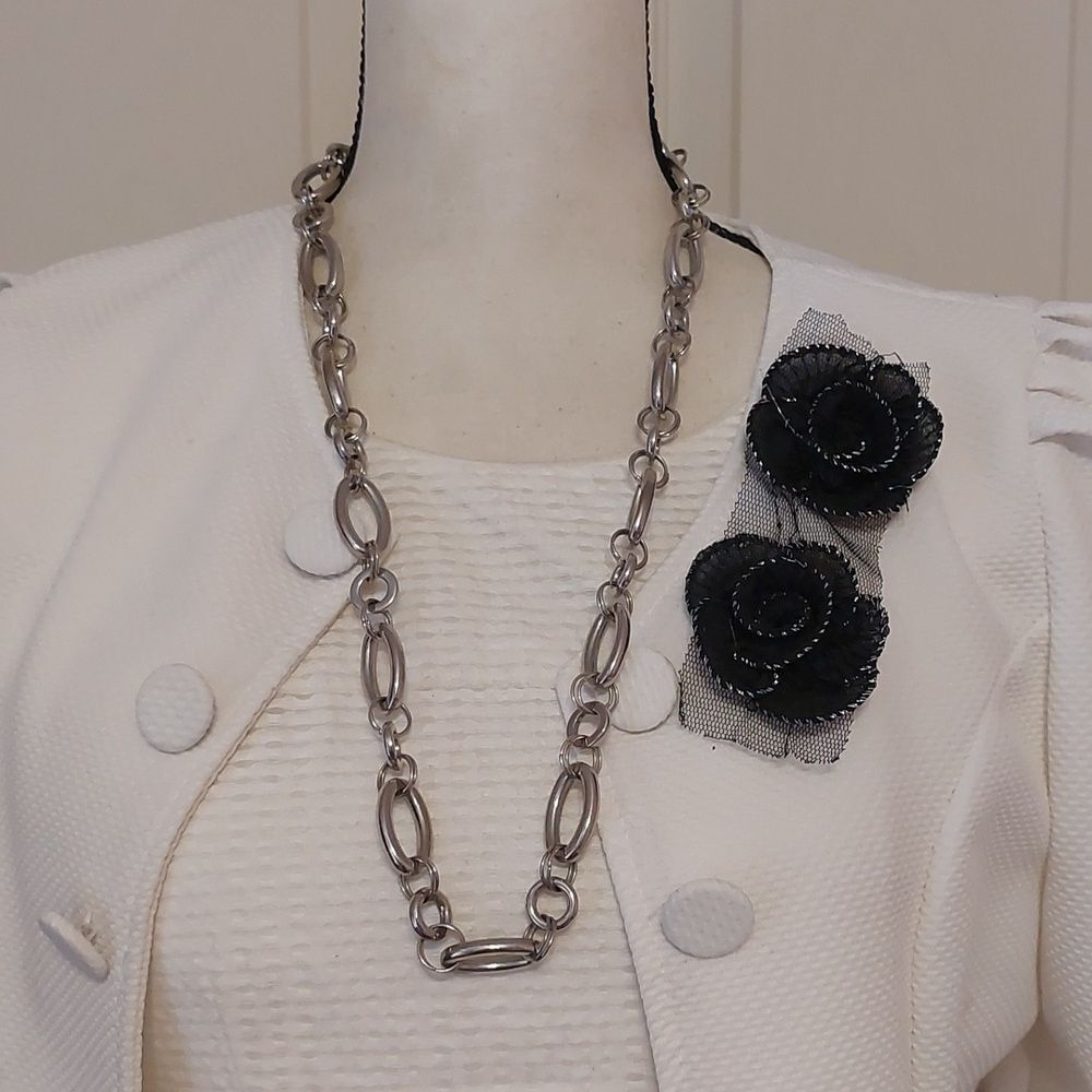 Lightweight Silver Tone Chunky Links Necklace